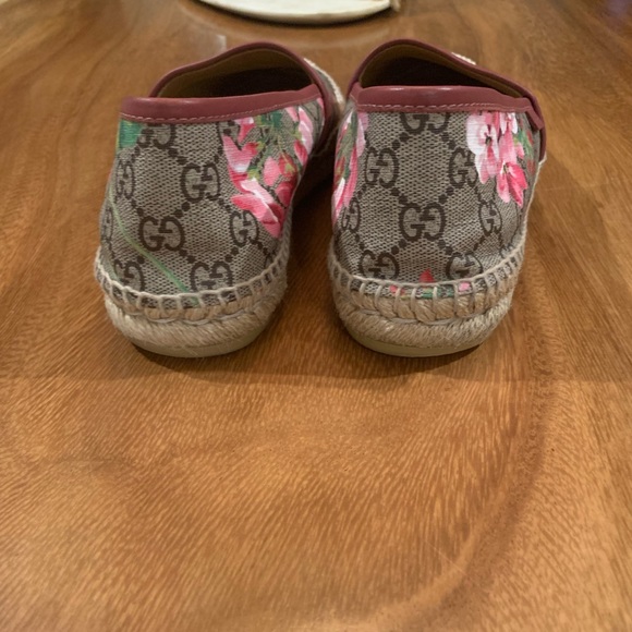Size 10 Pink Flower Gucci Espadrilles - Picture 5 of 6